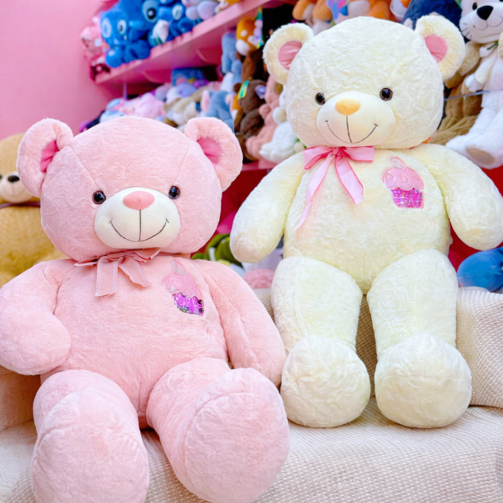 Gấu bông pastel trong cửa hàng trợ